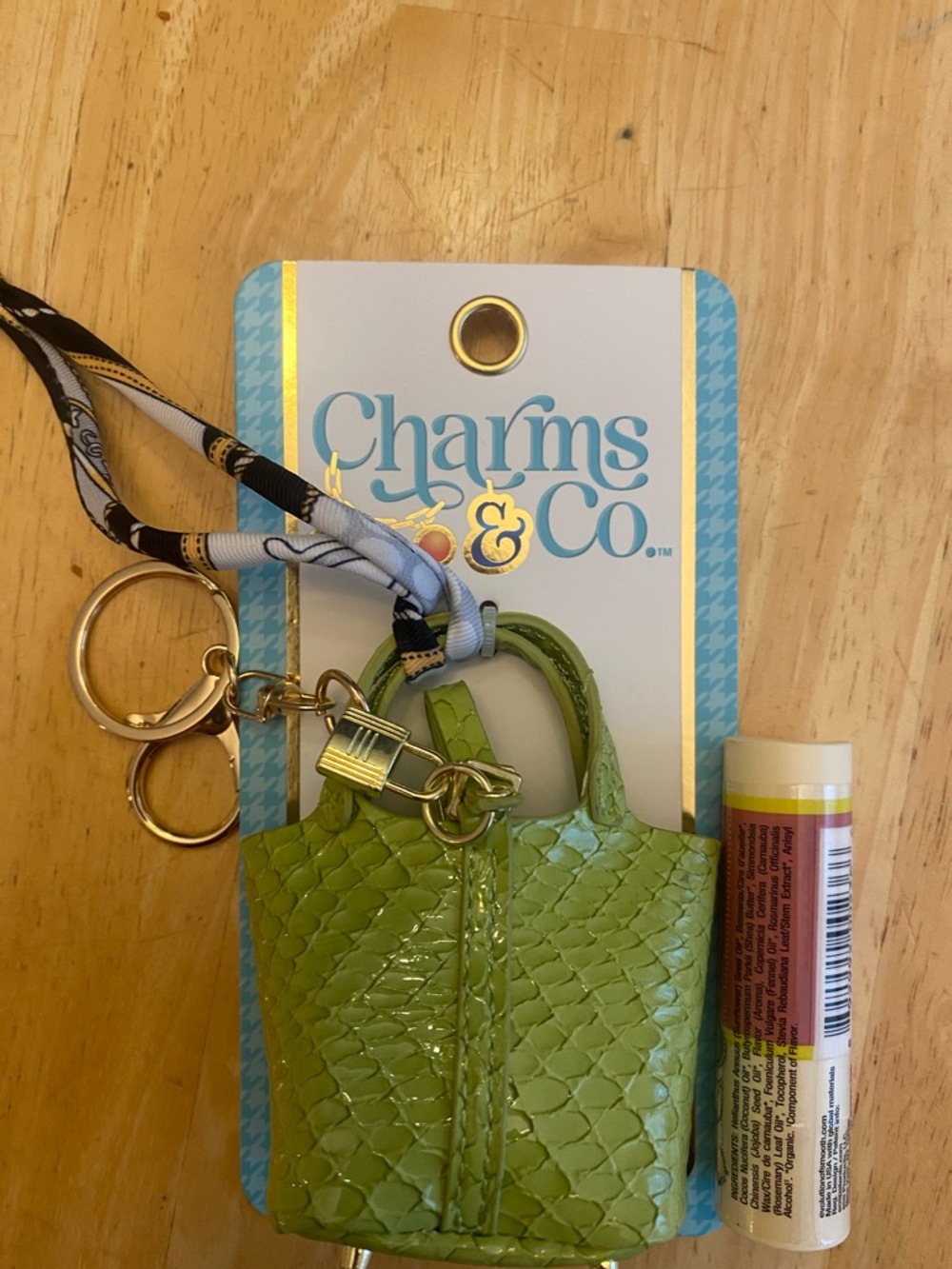 Bundle - faux leather tote Bag purse charm Keychain & eos lip balm NWT - Picture 2 of 4
